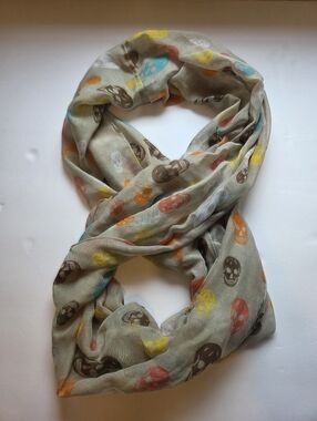 D&Y Y2K Skull Infinity Scarf